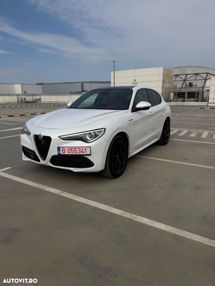 Alfa Romeo Stelvio 2.0 Turbo AWD AT8 Veloce - 1