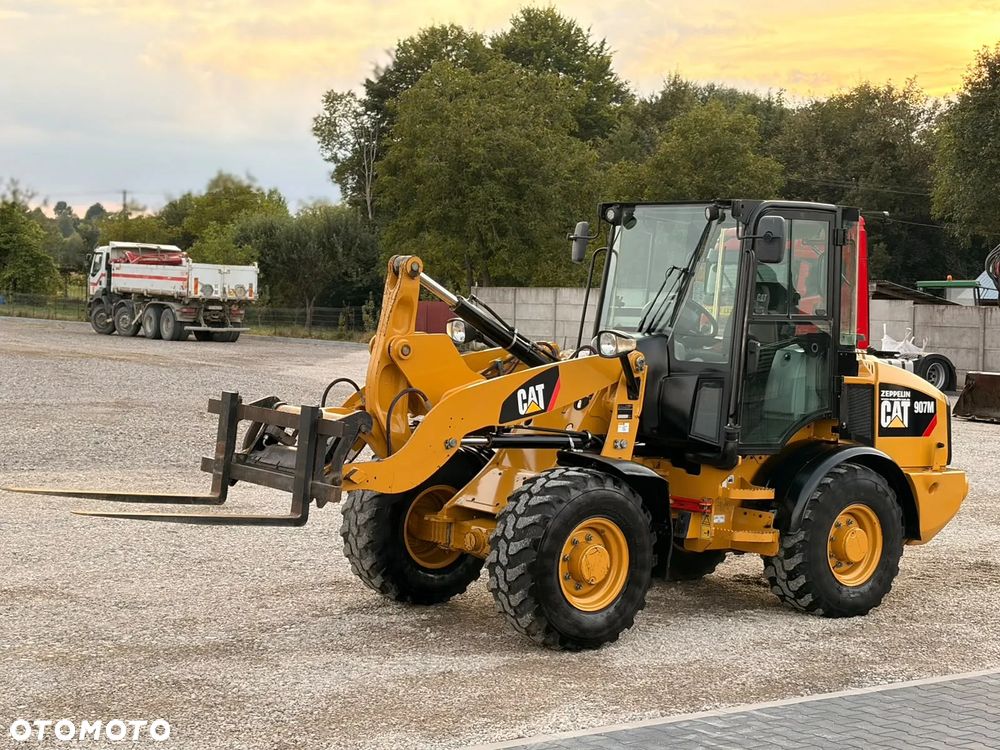 Caterpillar 907M - 2