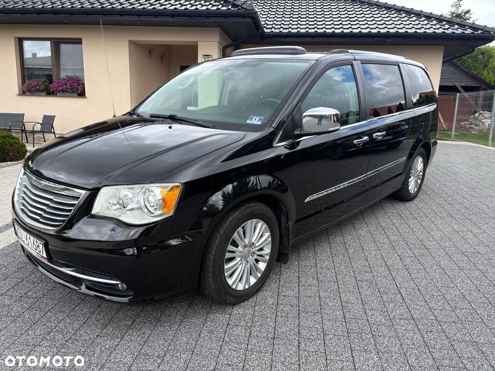 Chrysler Town & Country - 2