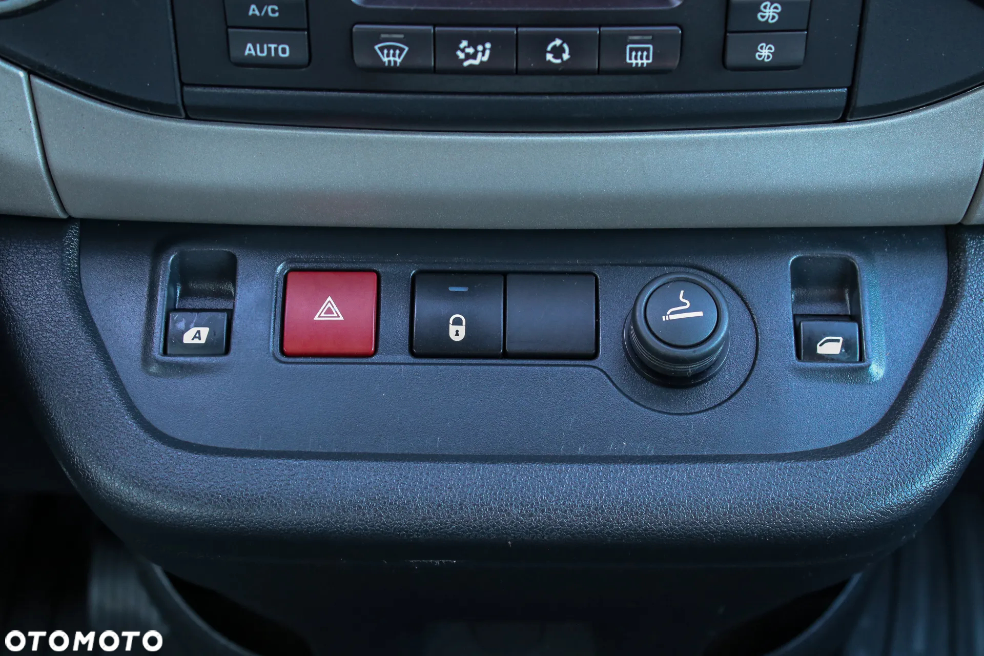 Citroën Berlingo Multispace e-HDi 90 FAP EGS6 Exclusive - 35