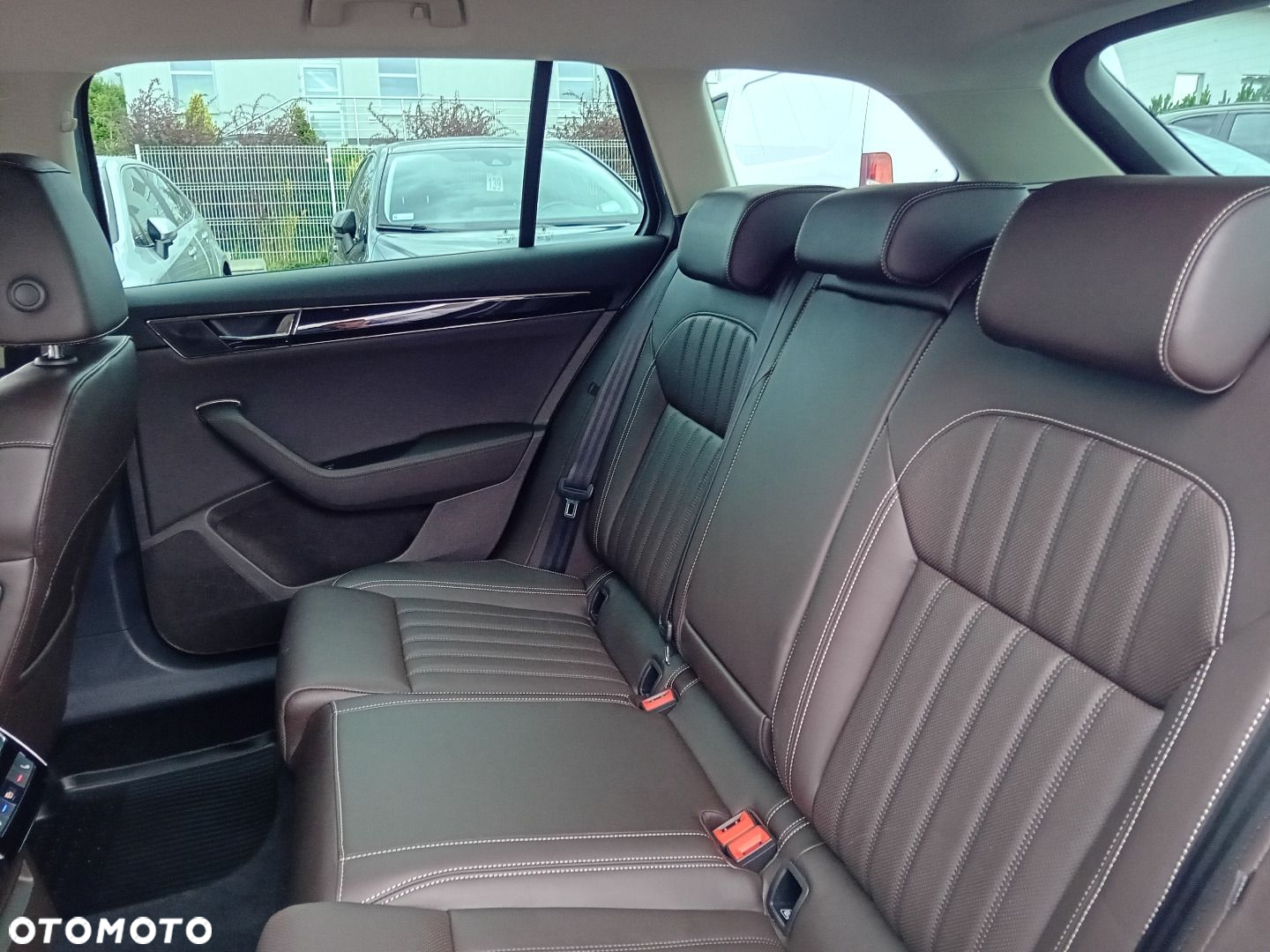 Skoda Superb 2.0 TDI SCR 4x4 L&K DSG - 32