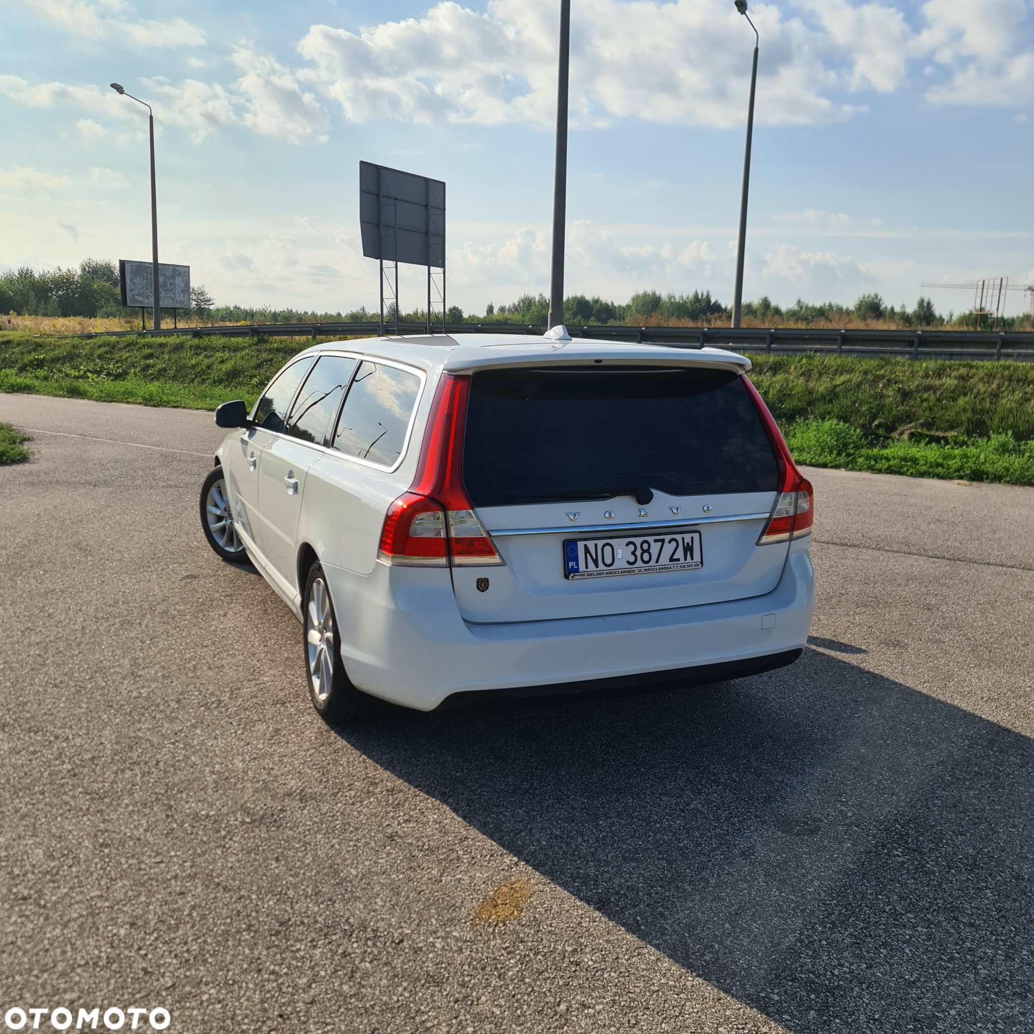 Volvo V70 D2 Momentum - 14