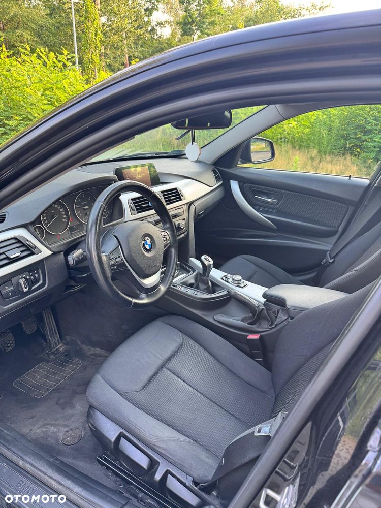 BMW Seria 3 318d - 6