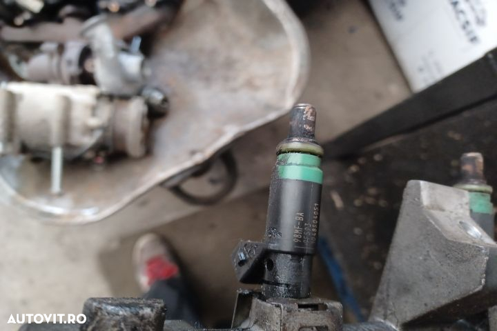 Rampa injectoare 98MFBA 9F593 Ford Focus 1 [1998 - 2004] wagon 5-usi - 4