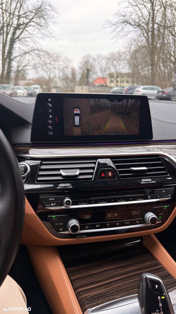 BMW Seria 5 525d Aut. Luxury Line - 27