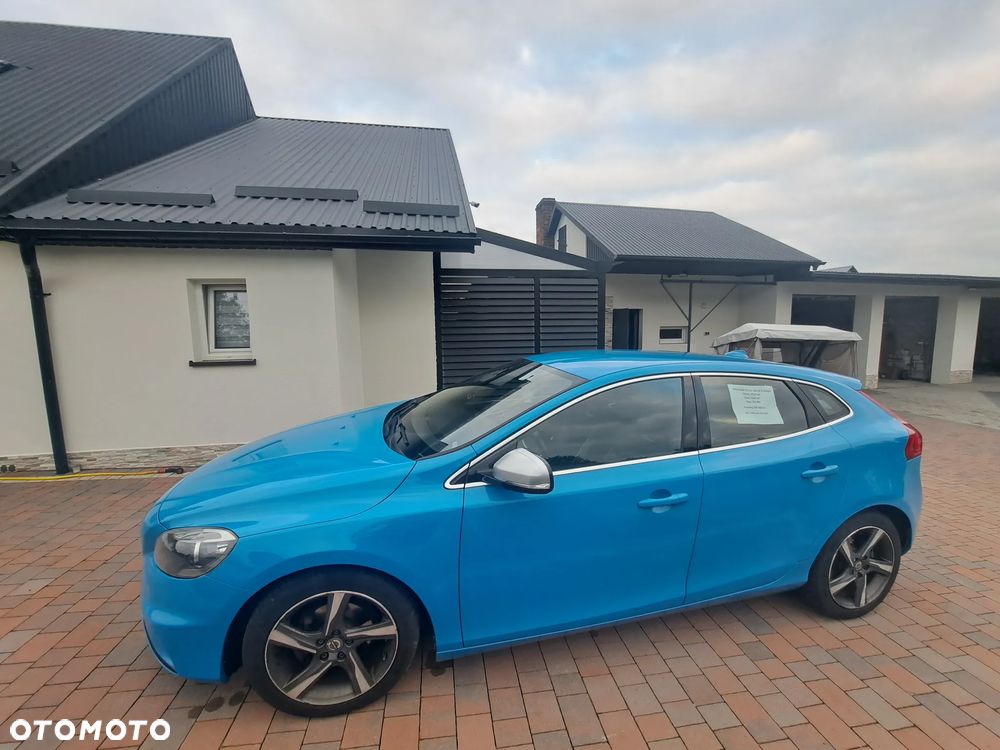 Volvo V40 D2 R-Design - 9
