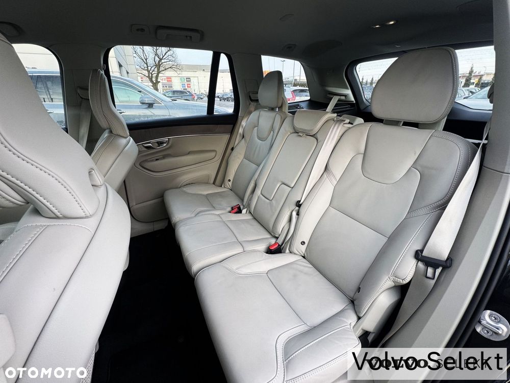 Volvo XC 90 - 31