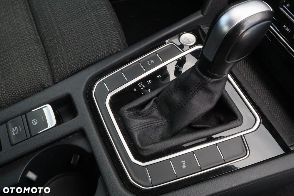 Volkswagen Passat 1.5 TSI EVO Business DSG - 11
