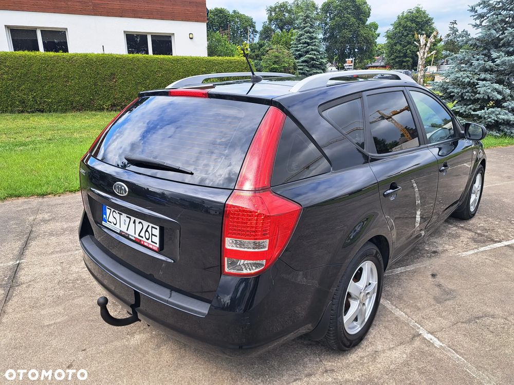Kia Ceed 1.6 L - 5