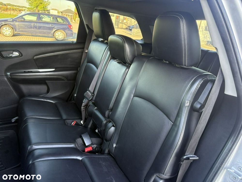 Fiat Freemont 2.0 Multijet 16V DPF Automatik Allrad Lounge - 24