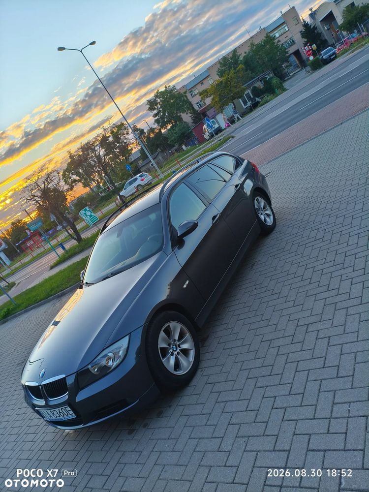 BMW Seria 3 320i - 10