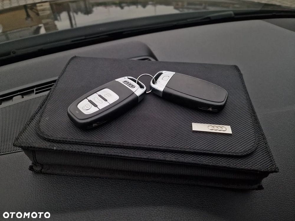 Audi A4 Avant 2.0 TDI ultra S tronic sport - 8