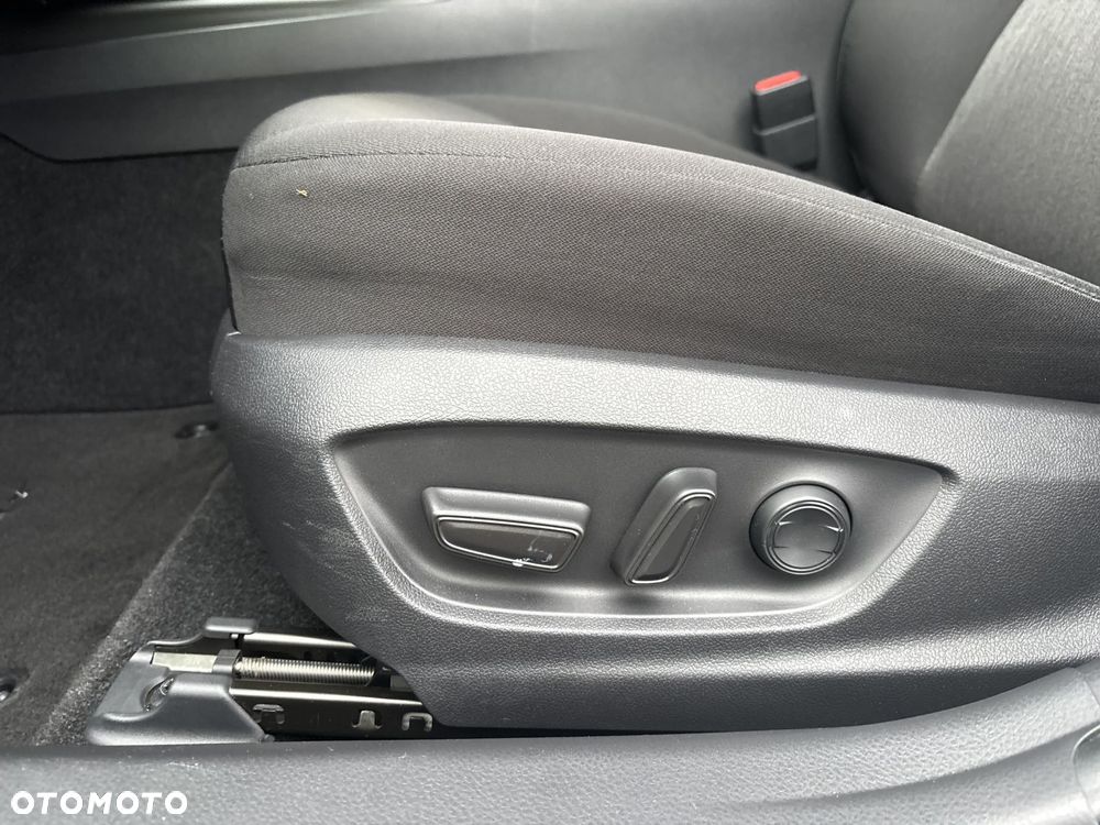 Toyota Camry 2.5 Hybrid Comfort CVT - 11