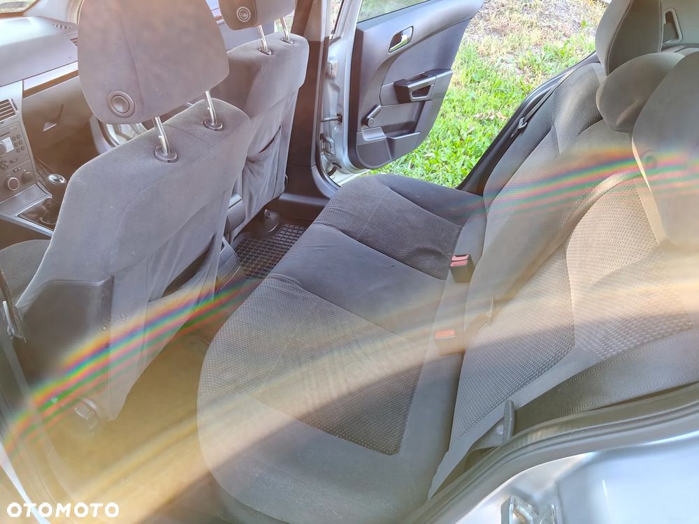 Opel Astra 1.6 Elegance - 21