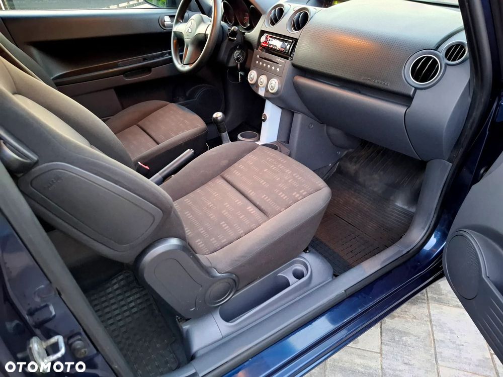 Mitsubishi Colt - 5