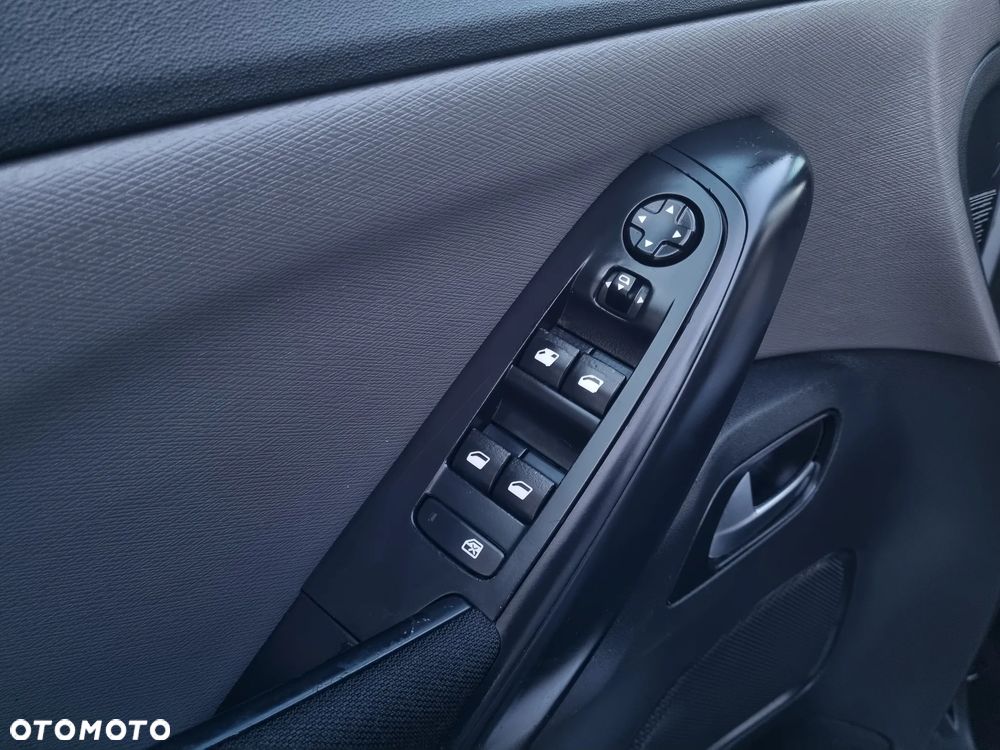Citroën C4 Grand Picasso - 16