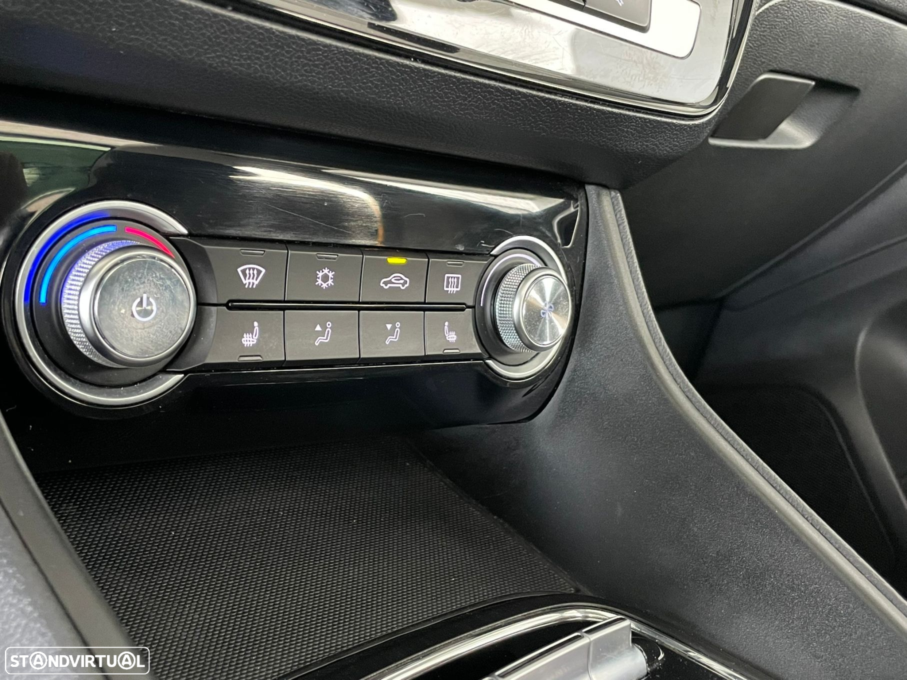 MG ZS EV 44.5 kWh Luxury - 28
