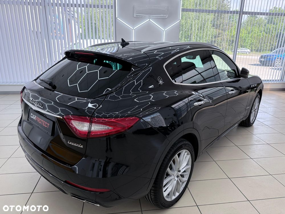 Maserati Levante Q4 GranLusso - 8