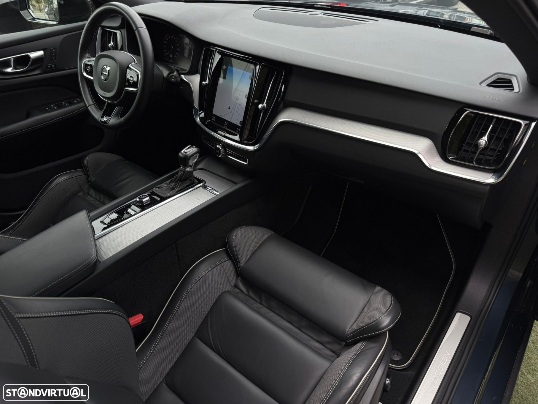 Volvo V60 2.0 D3 R-Design Geartronic - 18
