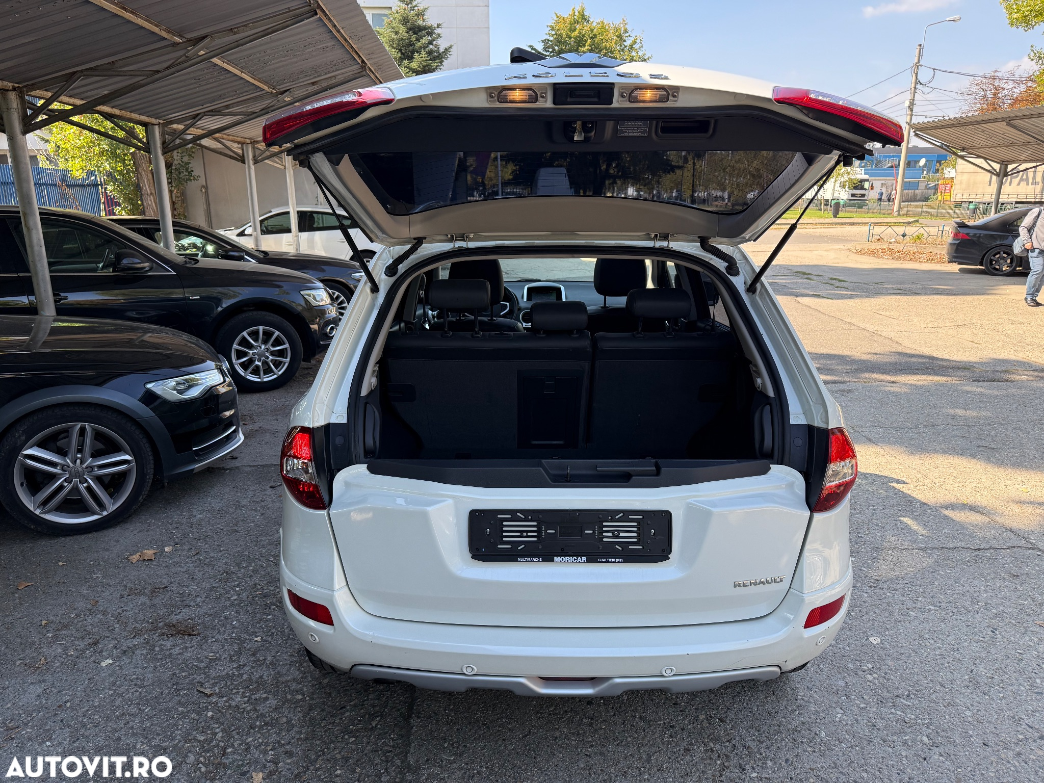 Renault Koleos 2.0 dCI 4X4 Privilege Aut - 22