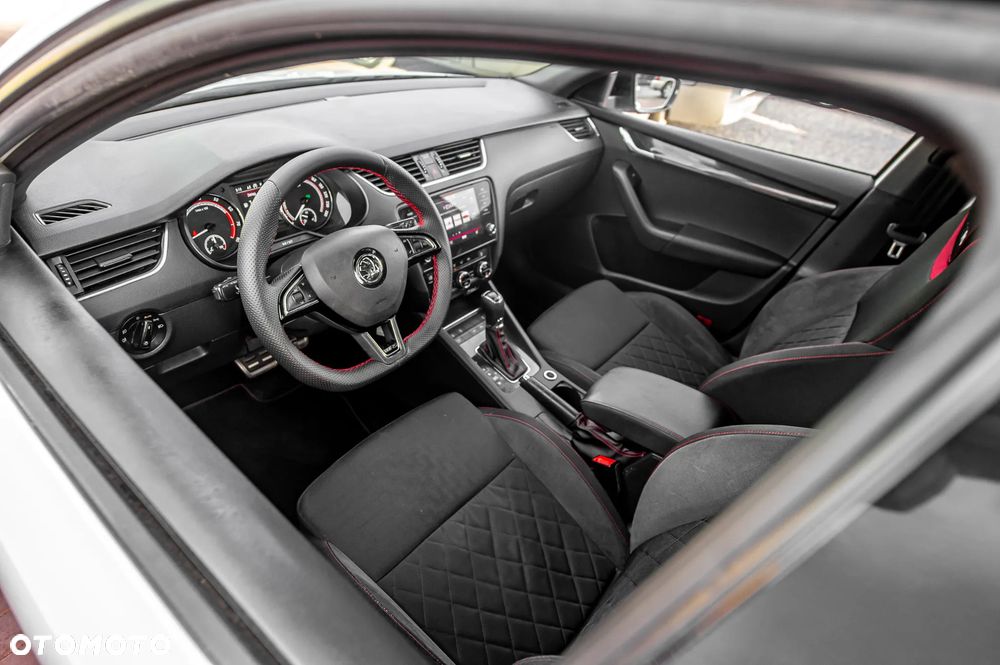 Skoda Octavia 2.0 TSI RS 230 DSG - 18