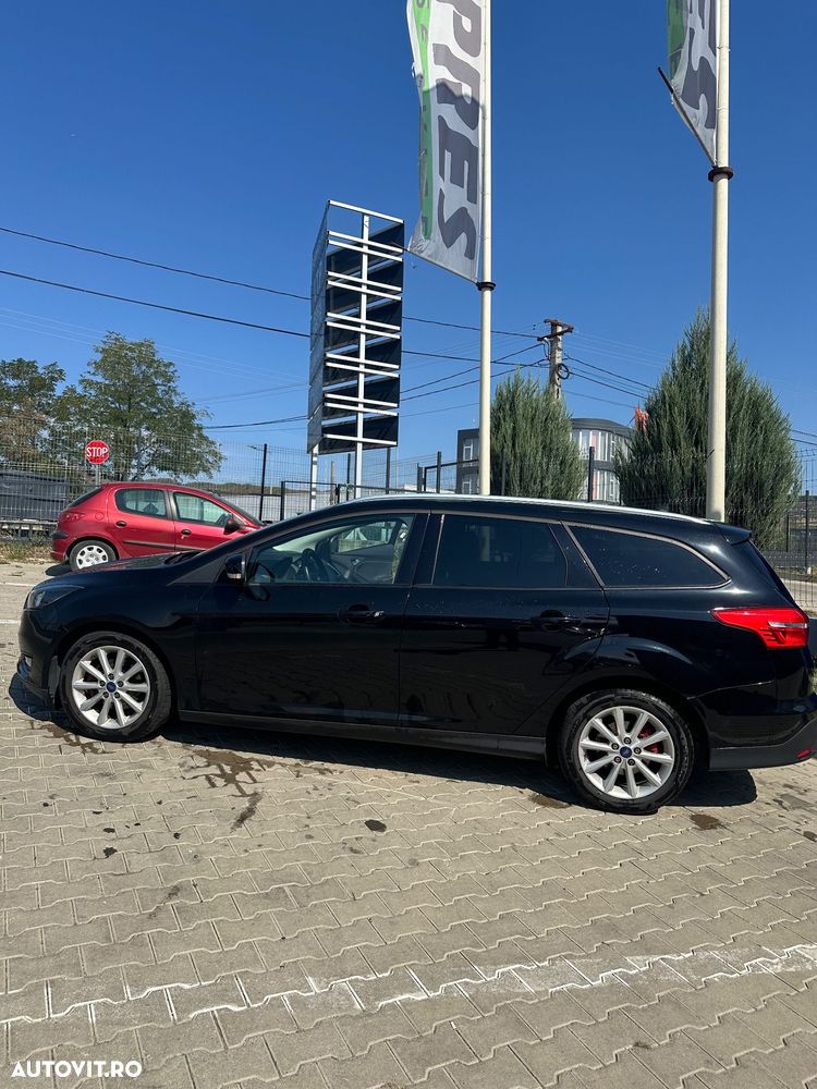Ford Focus 1.0 EcoBoost Titanium - 3