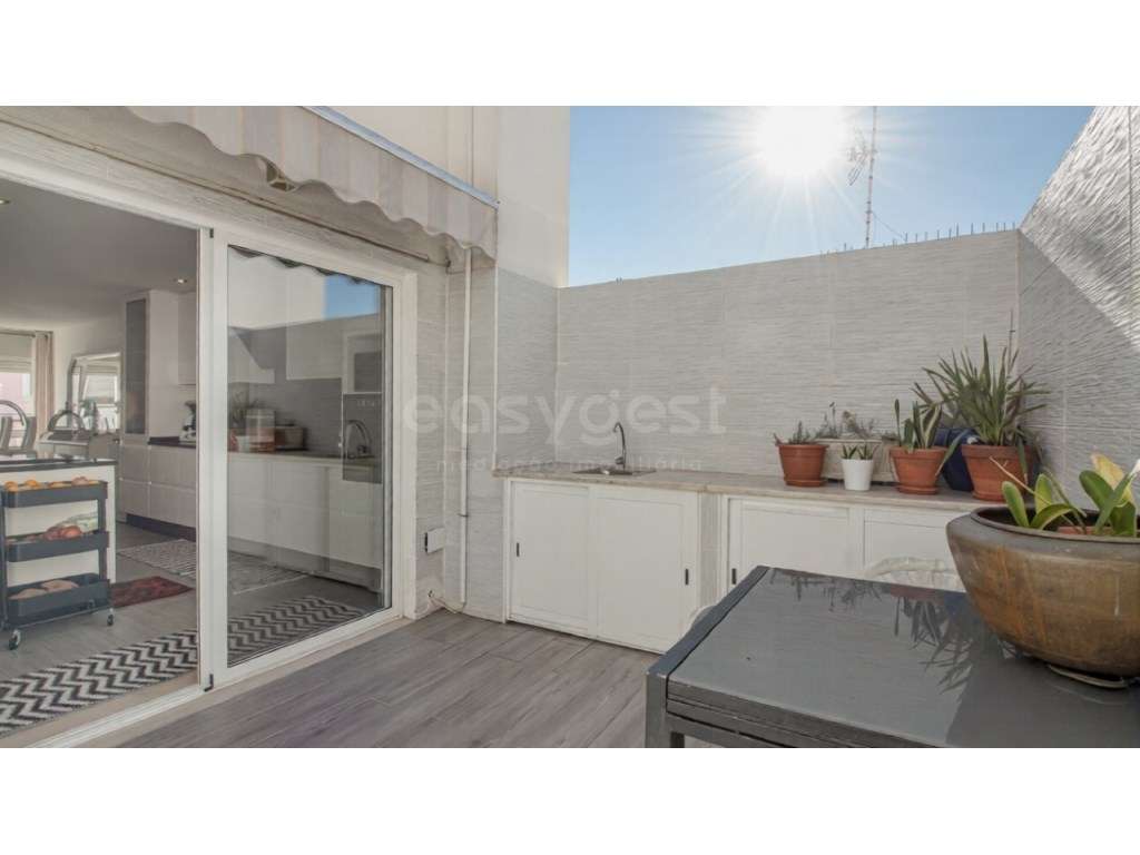 Apartamento Triplex T4 com Quintal e Terraço na Zona Histórica de V... - Grande imagem: 3/13
