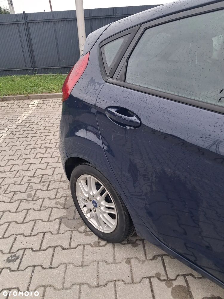 Ford Fiesta 1.4 TDCi Ambiente - 9