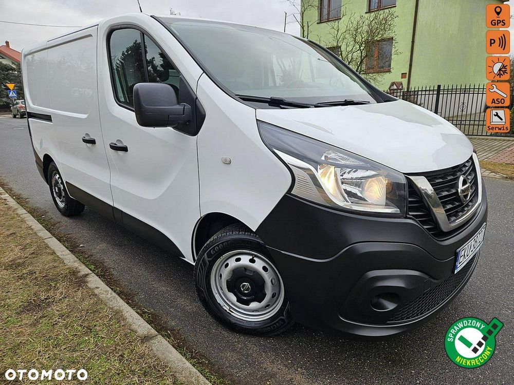 Nissan NV300 - 1