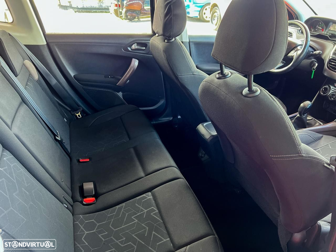 Peugeot 2008 1.4 HDi Allure - 20