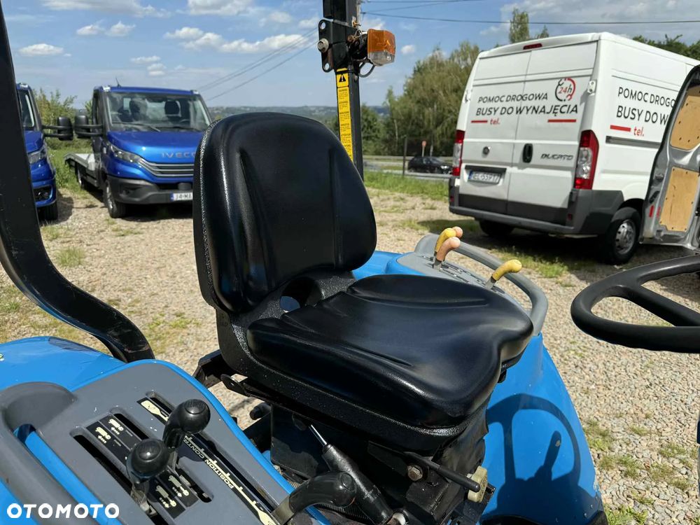 New Holland TC - 3