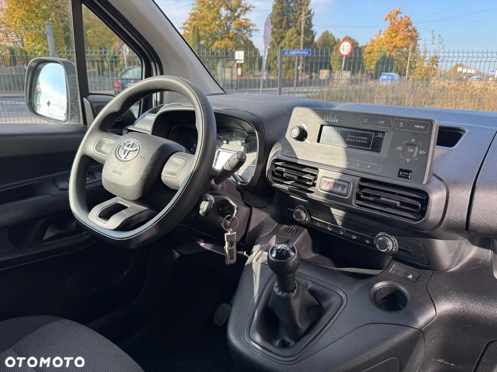 Toyota Proace City - 13