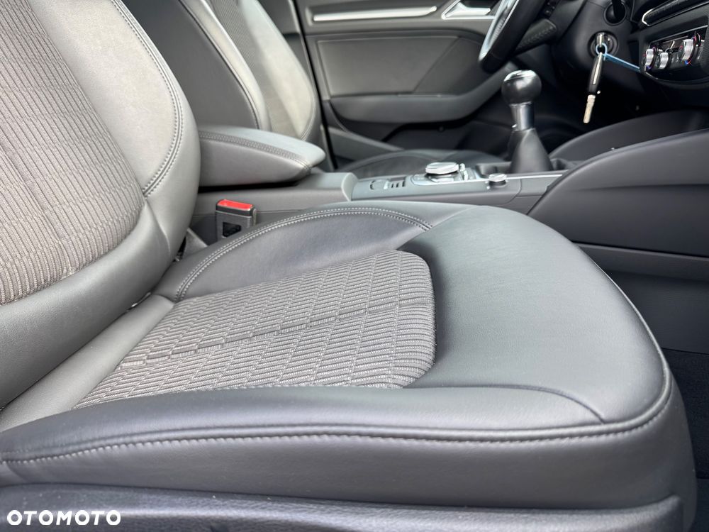 Audi A3 Sportback 1.4 TFSI cylinder on demand ultra Ambiente - 29