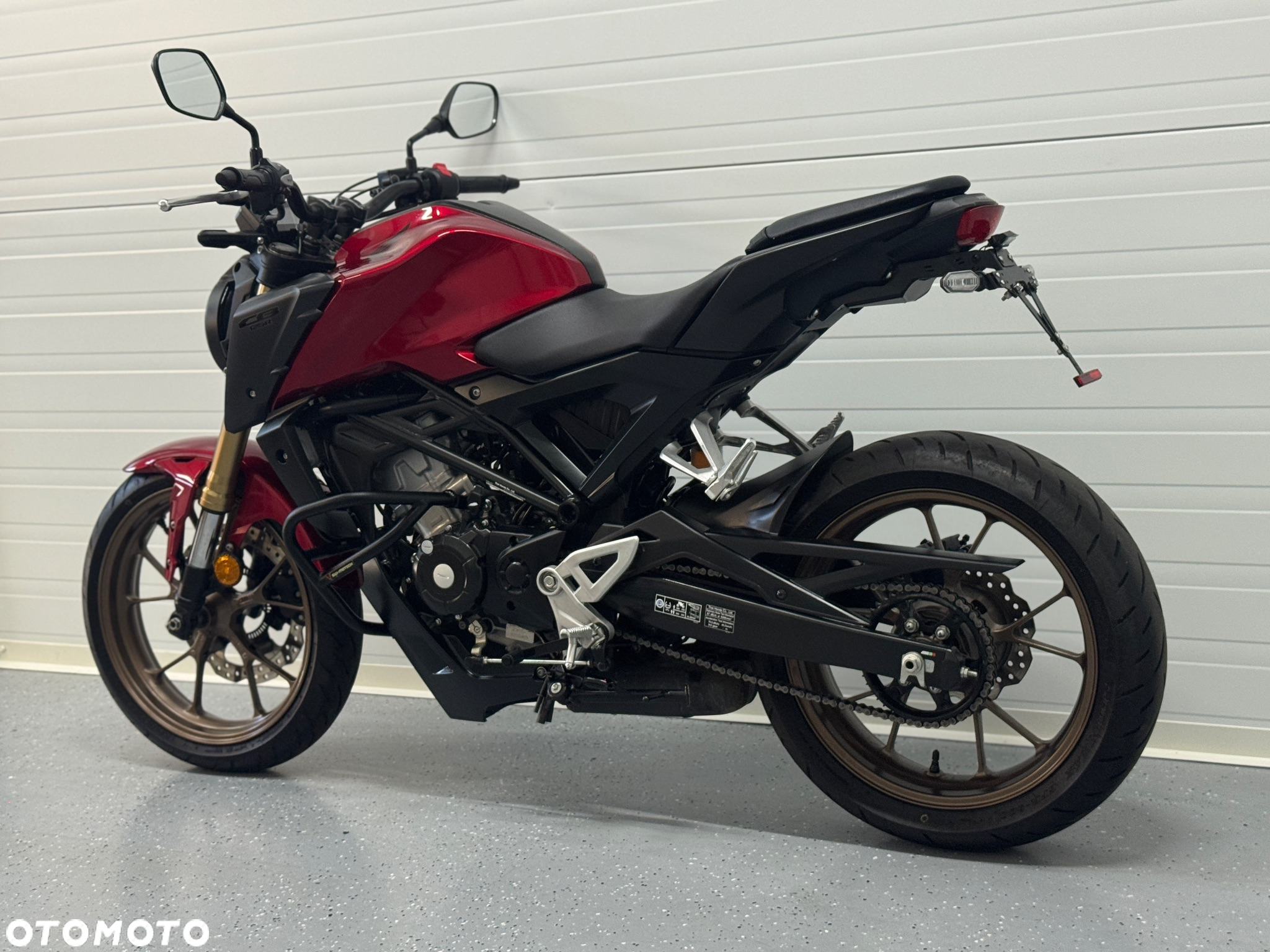 Honda CB - 12