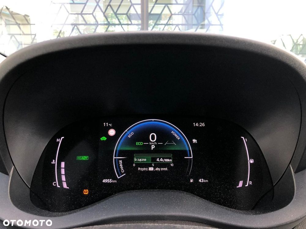 Toyota Yaris Hybrid 1.5 Style - 26