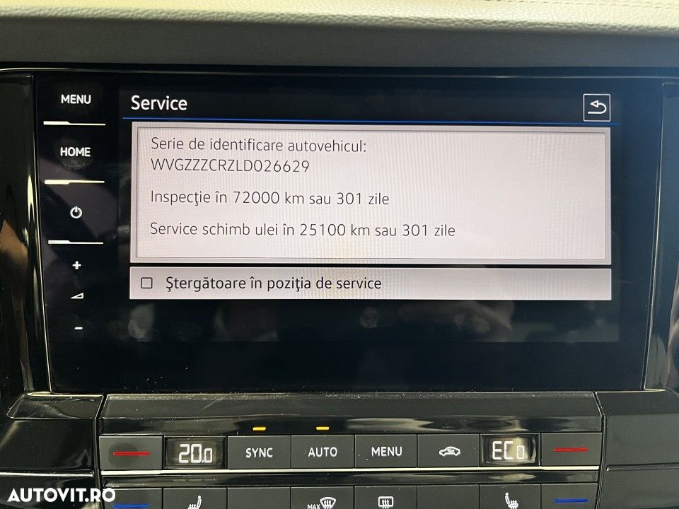 Volkswagen Touareg - 22