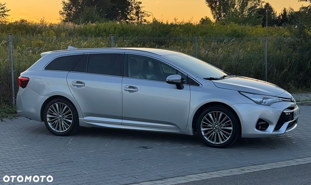 Toyota Avensis 1.8 Executive - 6