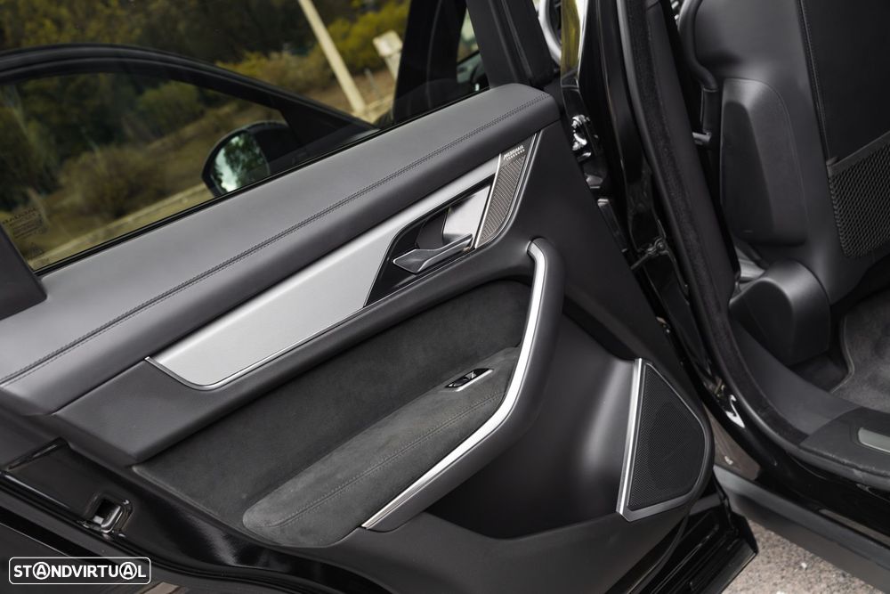 Jaguar F-Pace 5.0 V8 AWD SVR - 26