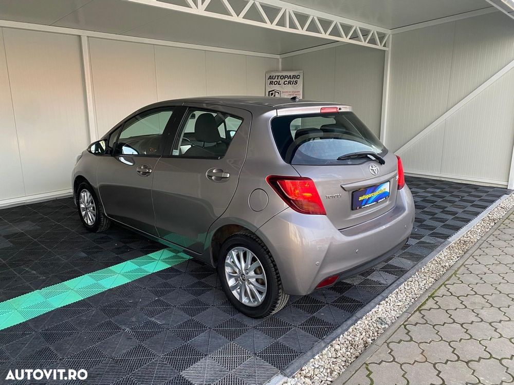Toyota Yaris 1.3 Terra Plus - 5