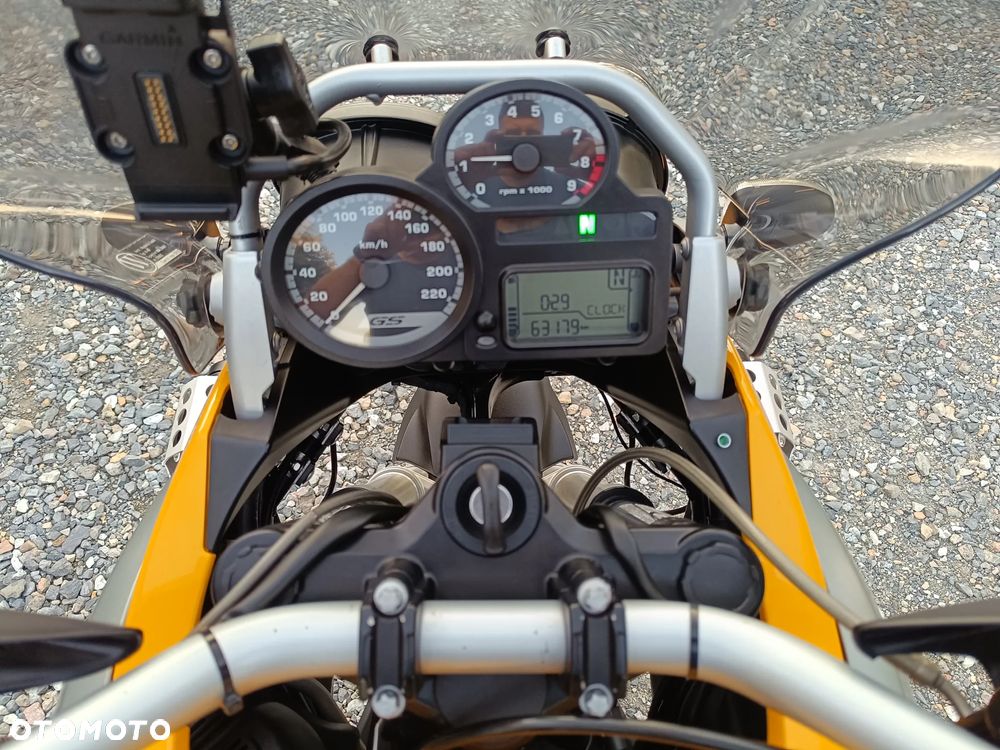BMW R - 8