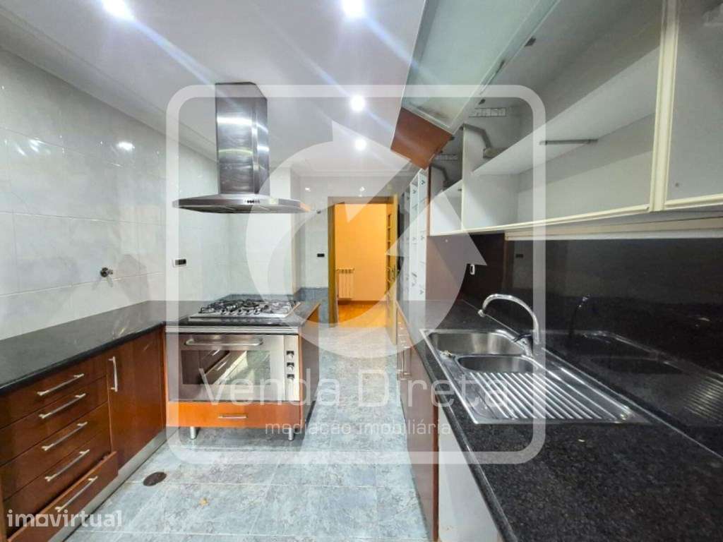 Apartamento T2 com excelentes áreas | Piscina | Centro de Vila Fran... - Grande imagem: 3/33