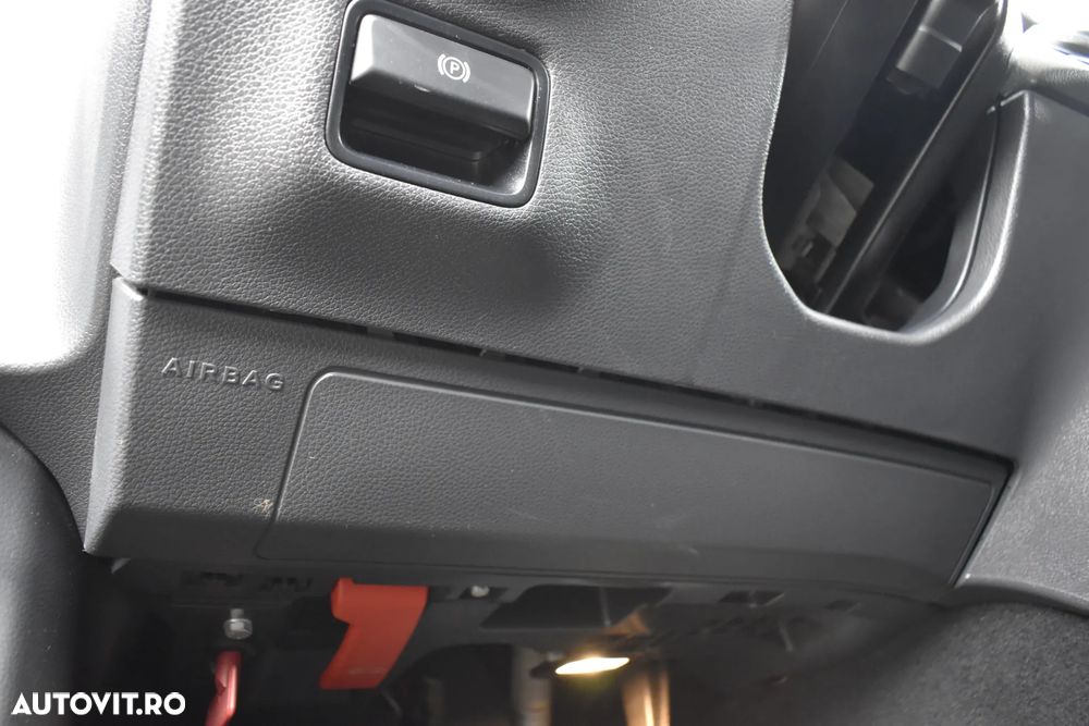 Mercedes-Benz CLA - 41