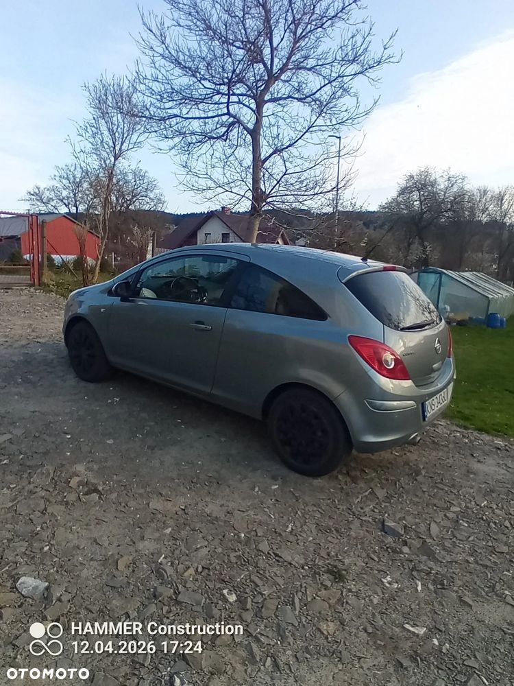 Opel Corsa 1.4 16V Energy - 9