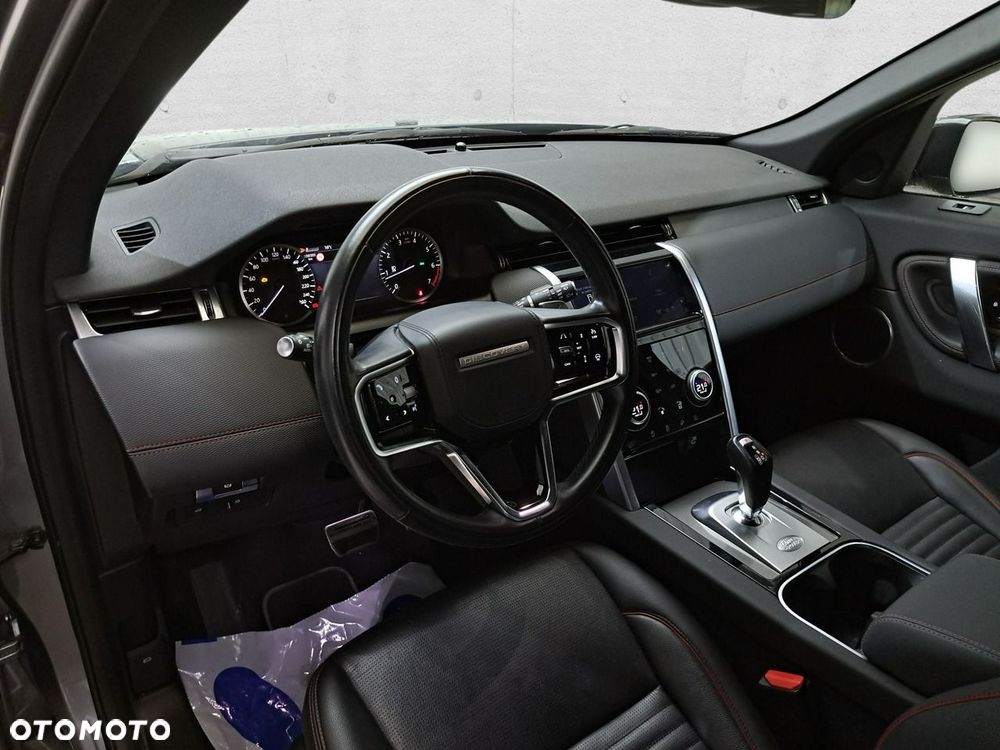 Land Rover Discovery Sport - 11