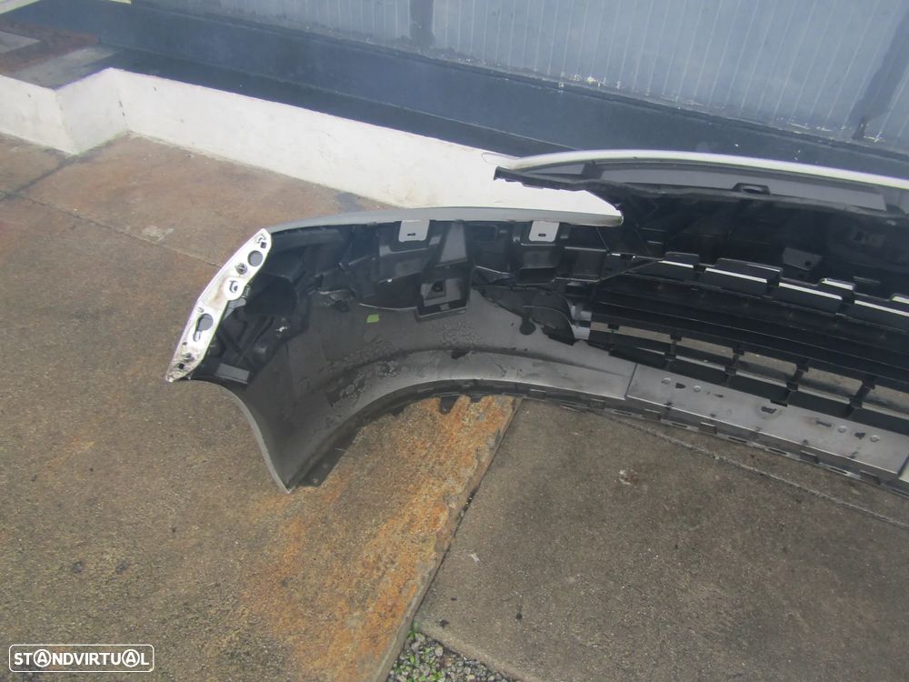 Para-choques Peugeot 207  ano 2007  (original em bom estado - 9