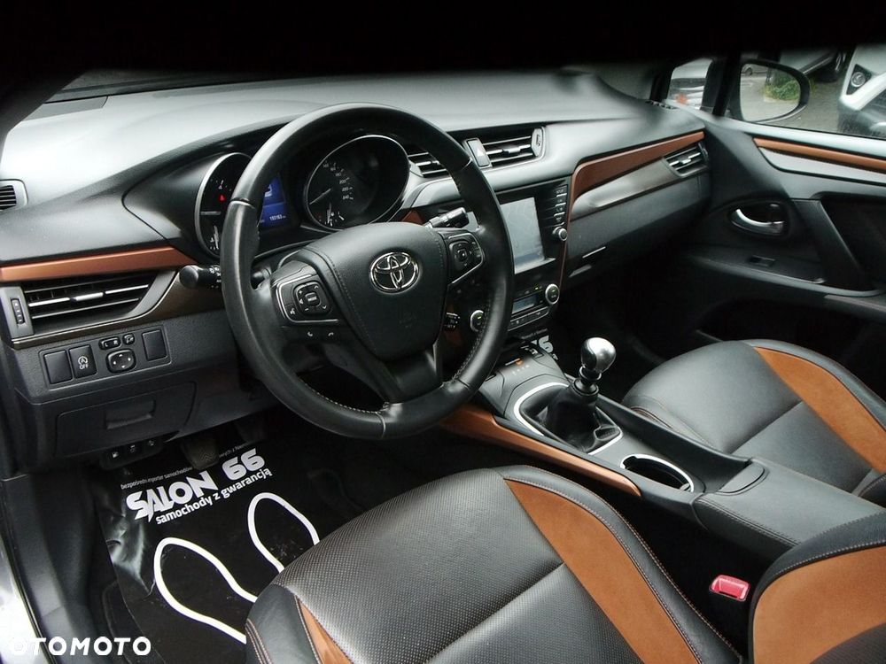 Toyota Avensis 2.0 D-4D Premium - 27