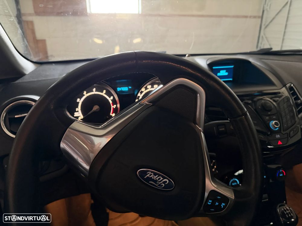 Ford Fiesta 1.0 T EcoBoost Titanium - 14