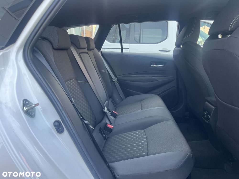 Toyota Corolla 1.8 Hybrid Comfort - 13