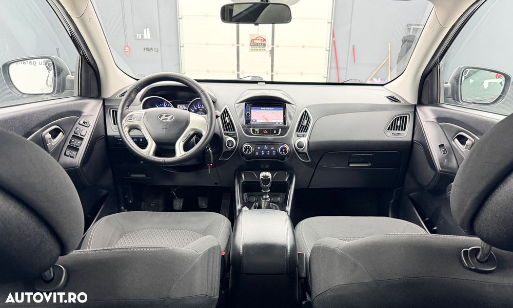 Hyundai ix35 1.7 CRDI 2WD blue Finale Silver - 6