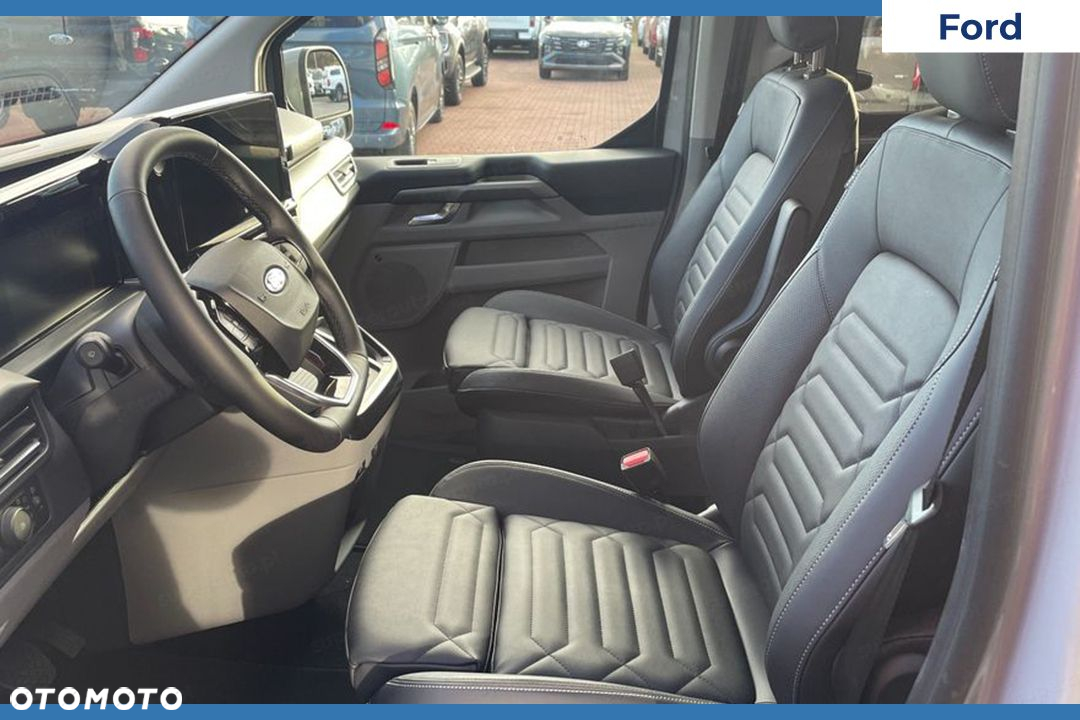 Ford Tourneo Custom - 6